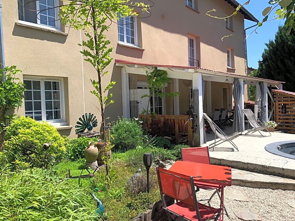 Chambres d'Hôtes LES VERGERS DE LOUISE