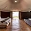 Roxy Sematan Villa & Townhouse