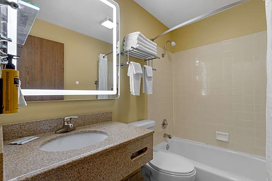 Best Western Plus Altoona Inn