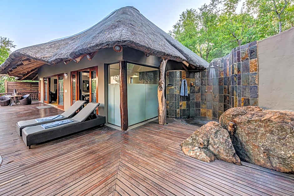 Etali Safari Lodge