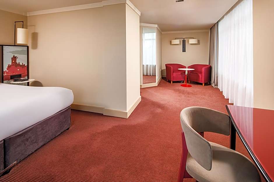 Holland House Hotel Cardiff By Sunday