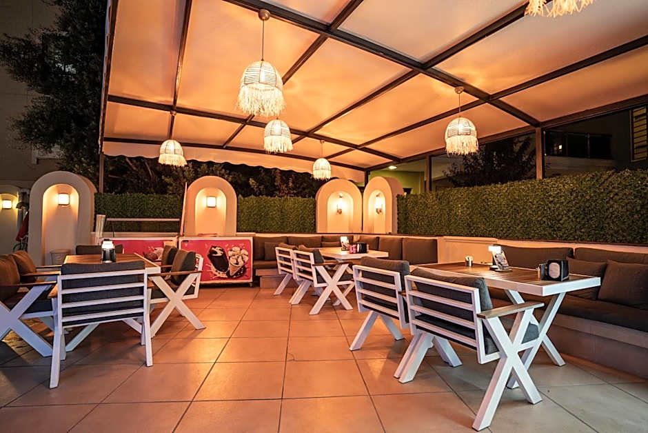 Club Karakas Apart Otel