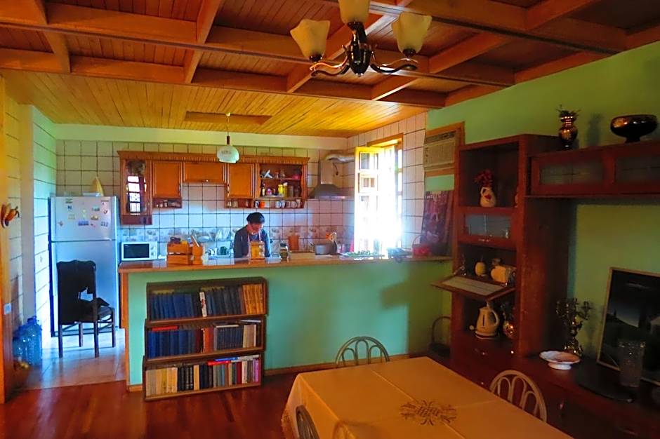 Kutaisi Center Guesthouse