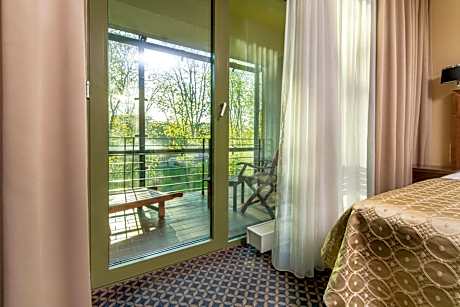 Junior Suite with Spa Access