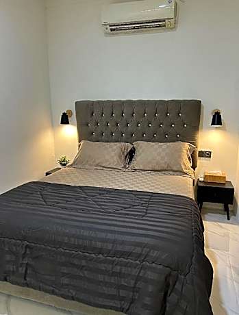 Ruby Exclusive GH (Azalea)