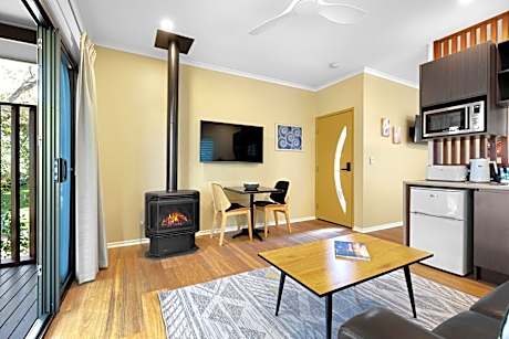 Villa with Garden View