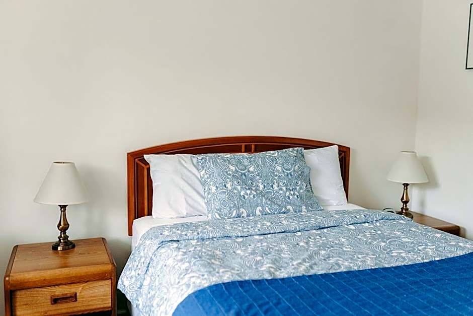 Blue Moon Motel