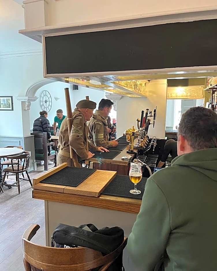 The Tontine Hotel & Bar