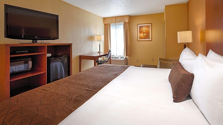 Best Western Plus Richmond Airport Hotel