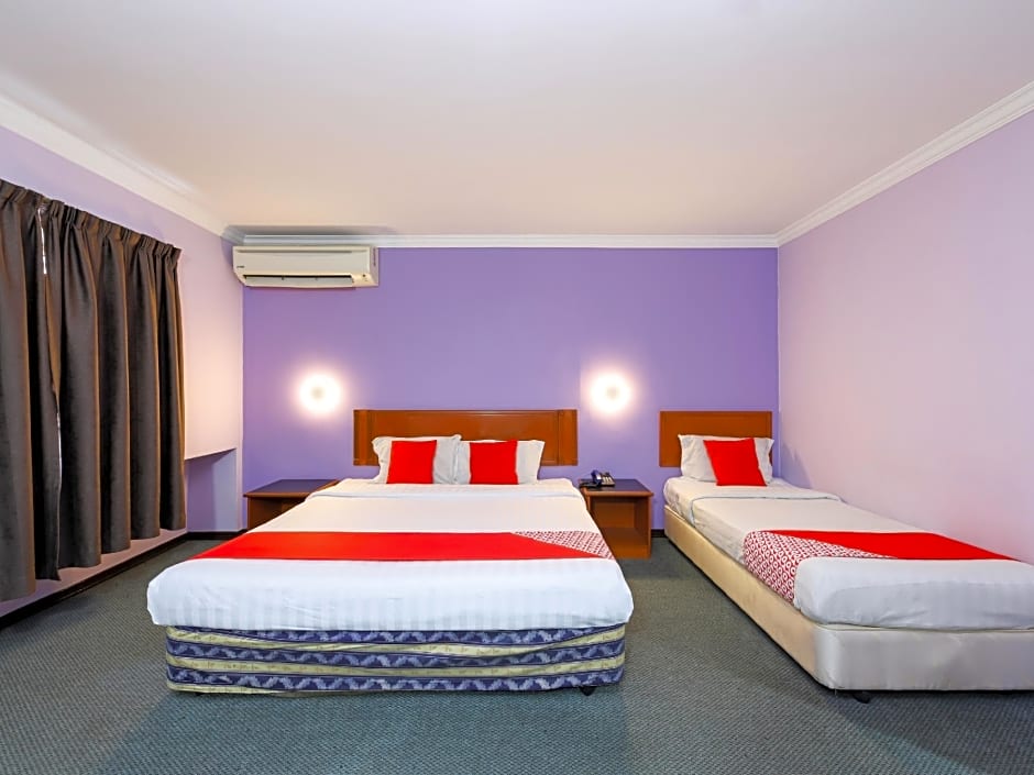 OYO 472 Comfort Hotel 1