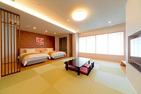Deluxe Japanese Western Style Room for 4 People