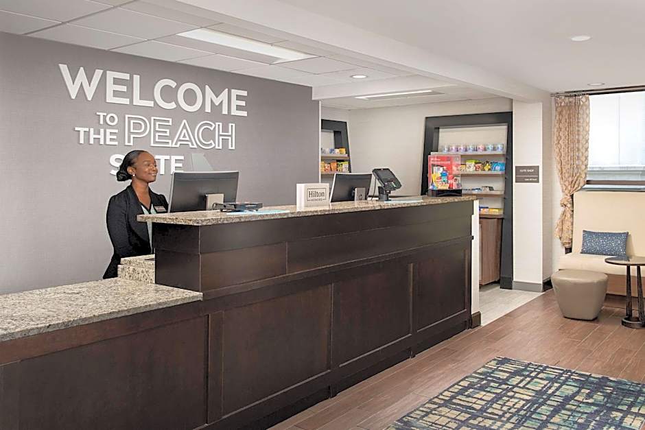 Hampton Inn By Hilton & Suites Alpharetta