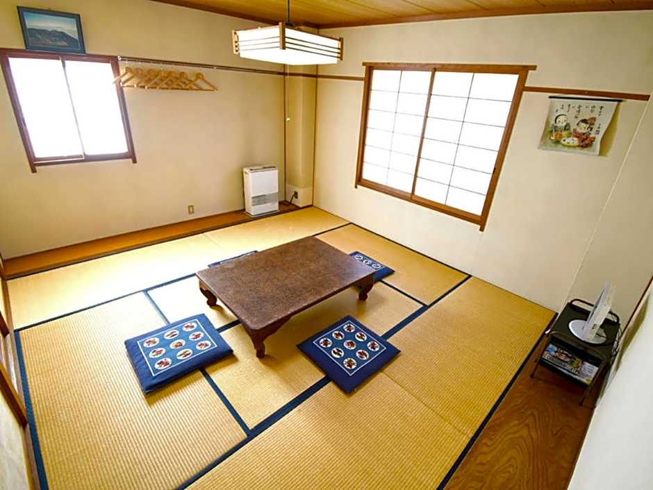 Kurumisawa Ryokan