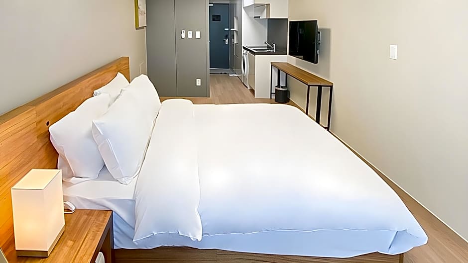 Chungchoho Best Hotel
