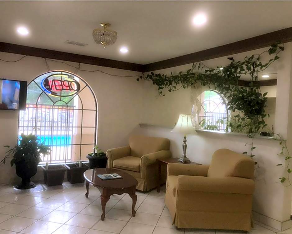 Majestic Inn