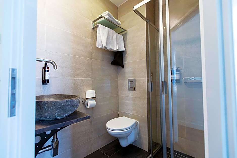 Quentin England Hotel