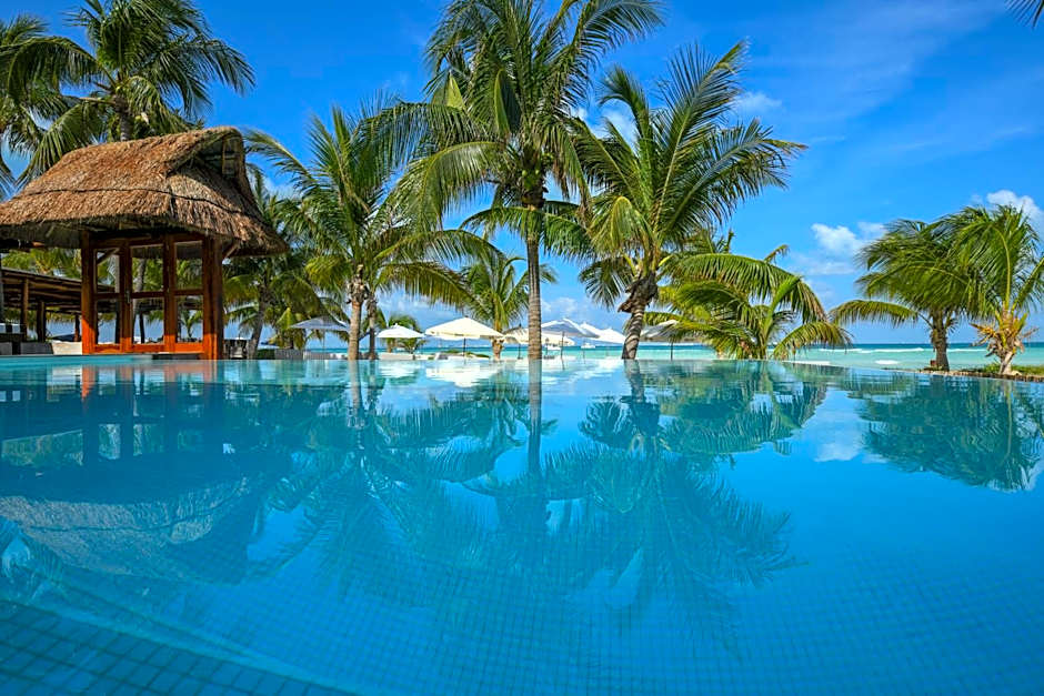 Casa del Jaguar Beach Hotel