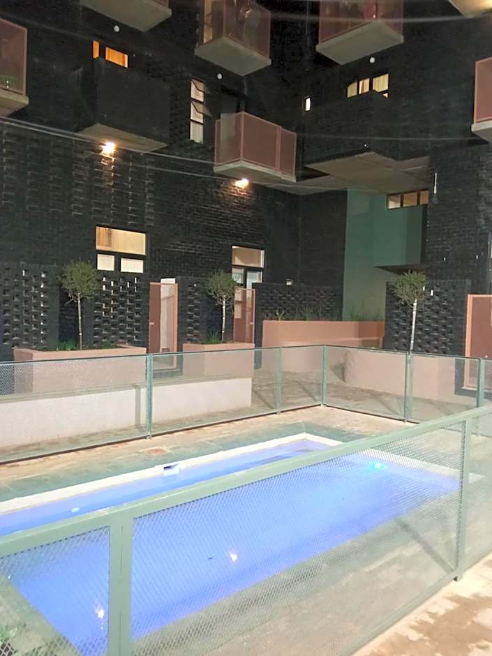 Maboneng City Building Free WiFi and Swimming pool