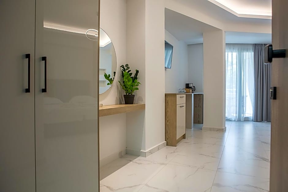 Theo Beach Hotel Apartments