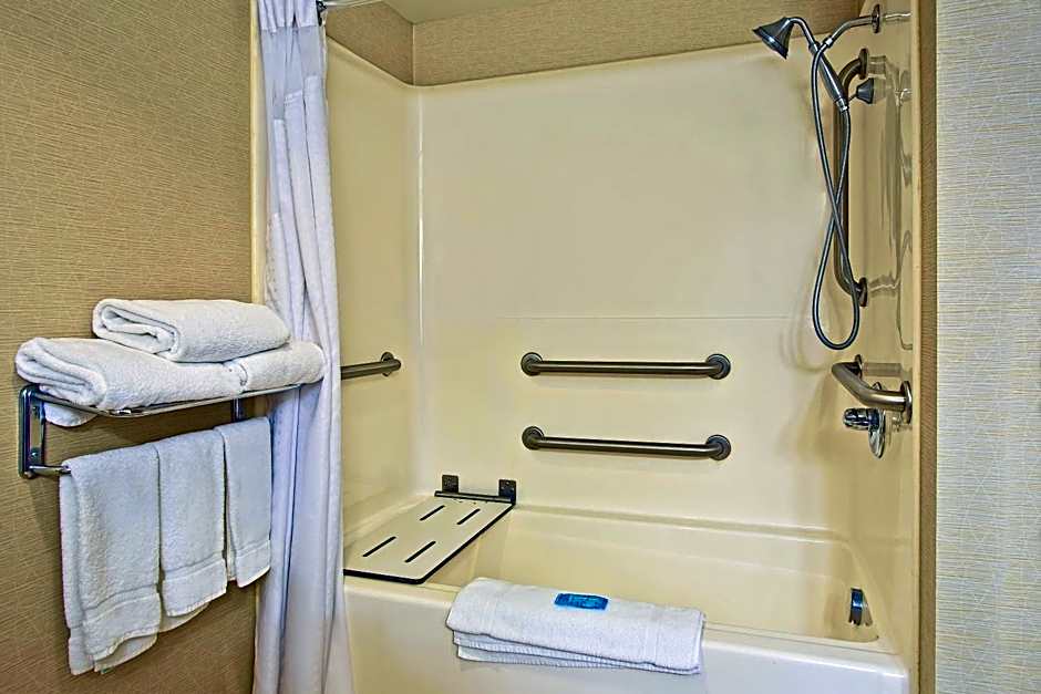 Holiday Inn Express and Suites Pittsburgh West Mifflin By IHG