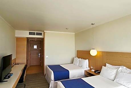 Standard 2 Double Beds, City View, Non-Smoking