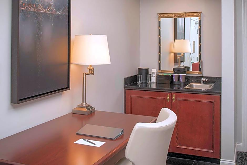 Embassy Suites by Hilton Portland-Downtown