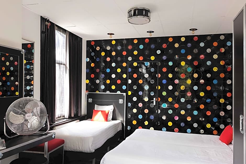 Photo 1 of 4 of Triple Room