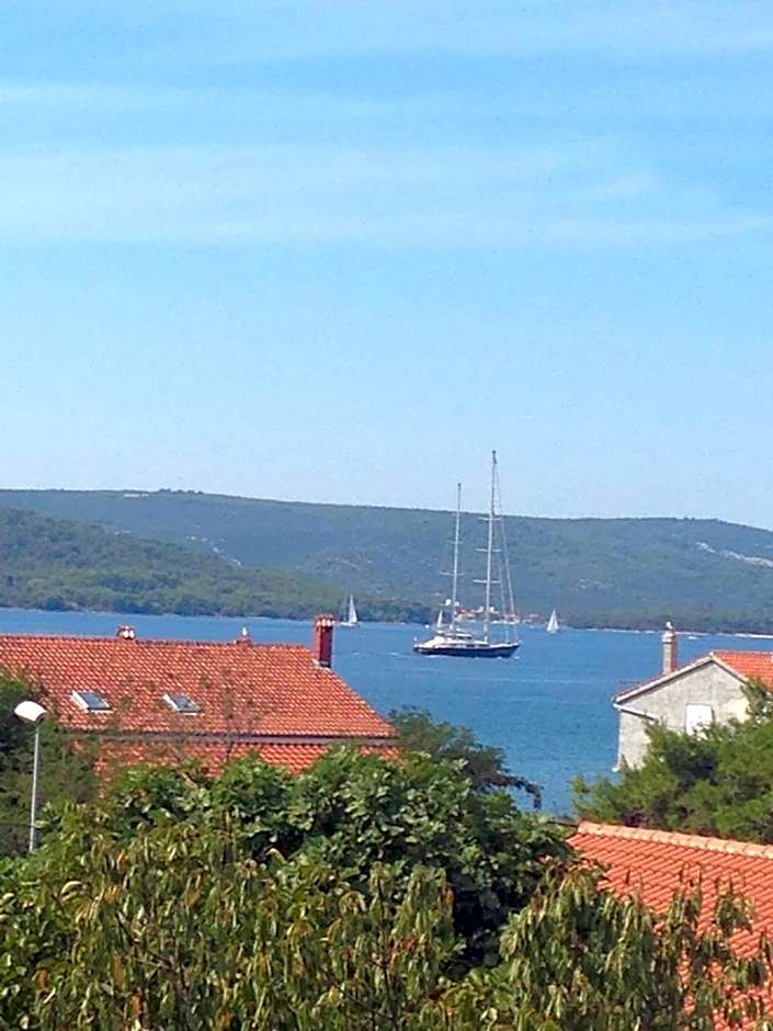 Apartments and pansion M&R