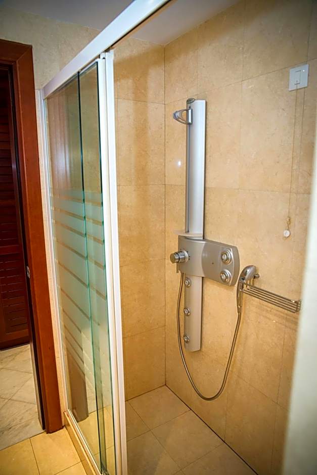 Maritsas Hotel & Suites