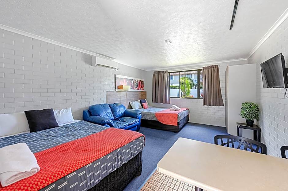 A Raceview Motor Inn