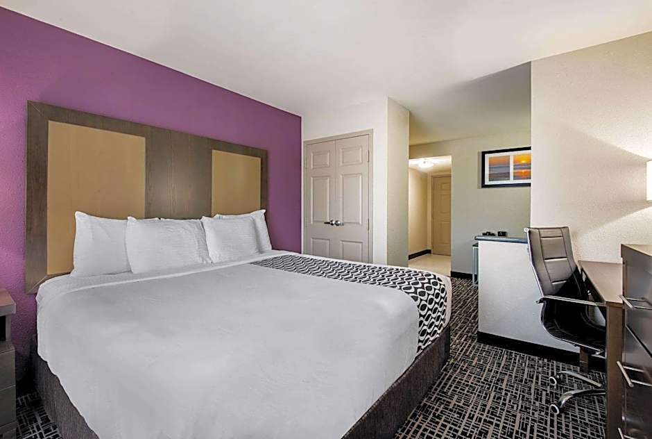 La Quinta Inn by Wyndham West Long Branch/NJ Shore Area