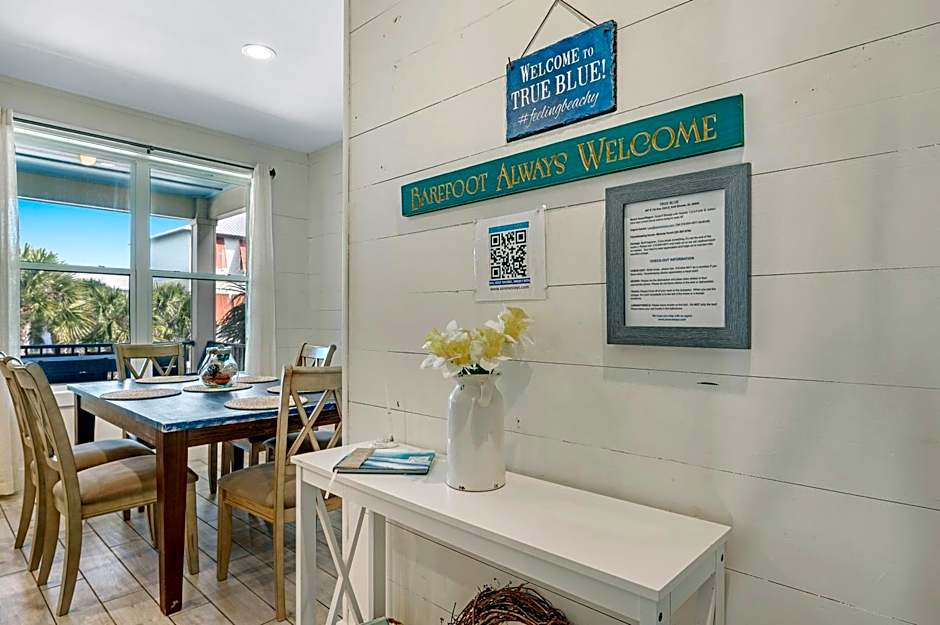 TRUE BLUE-Coastal cottage-3 min walk to beach! POOL!