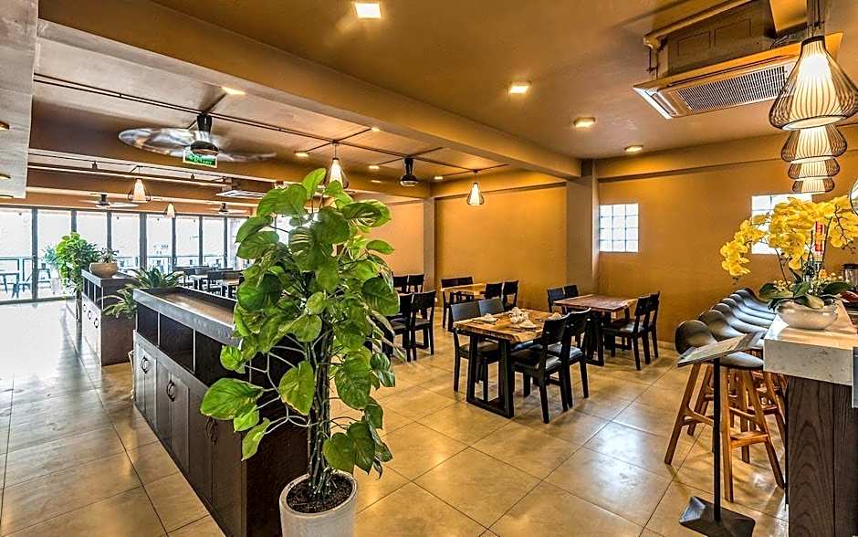 Cherry Hotel and Apartment