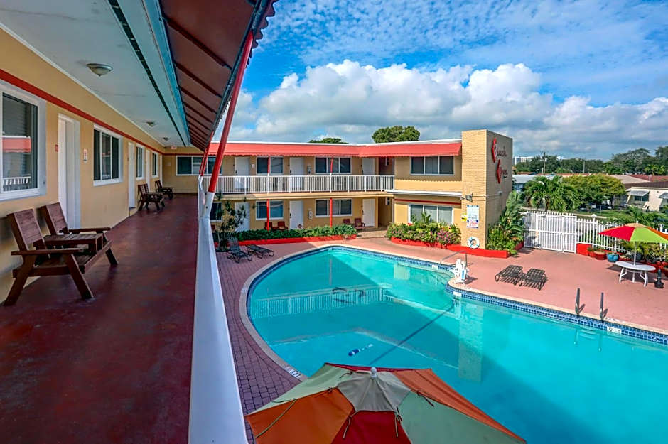 Beach and Town Motel