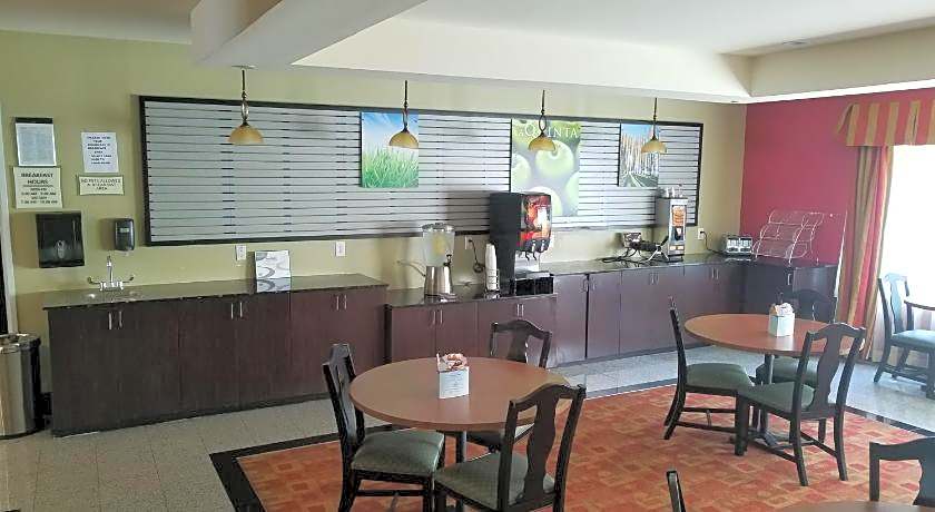 La Quinta Inn & Suites by Wyndham Union City
