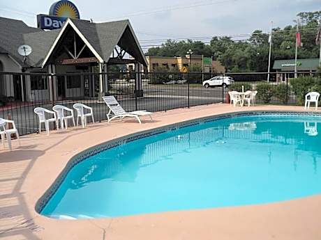 Knights Inn Cleveland