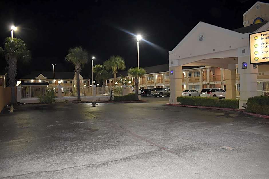 Days Inn by Wyndham Nacogdoches/SFA University/Downtown