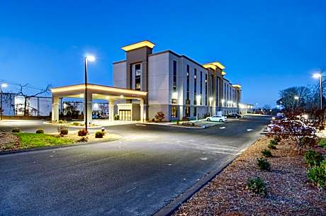 Hampton Inn & Suites Boston/Stoughton
