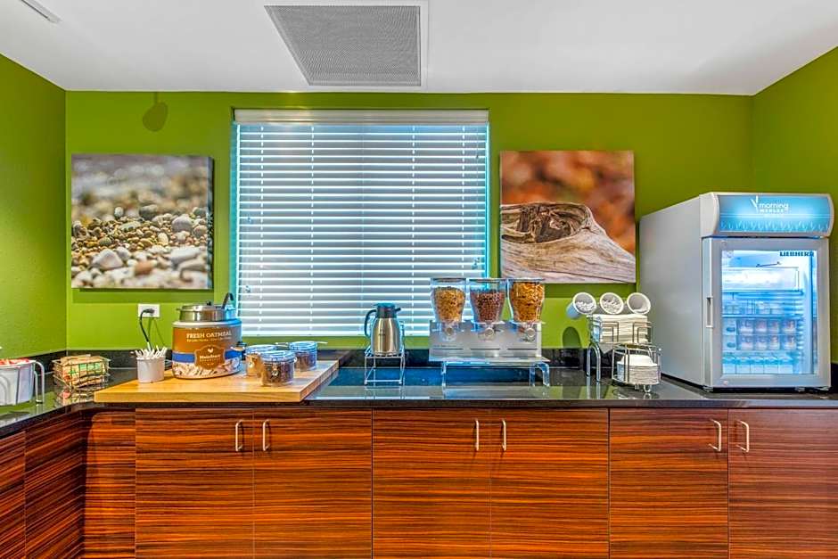 MainStay Suites St. Louis Airport