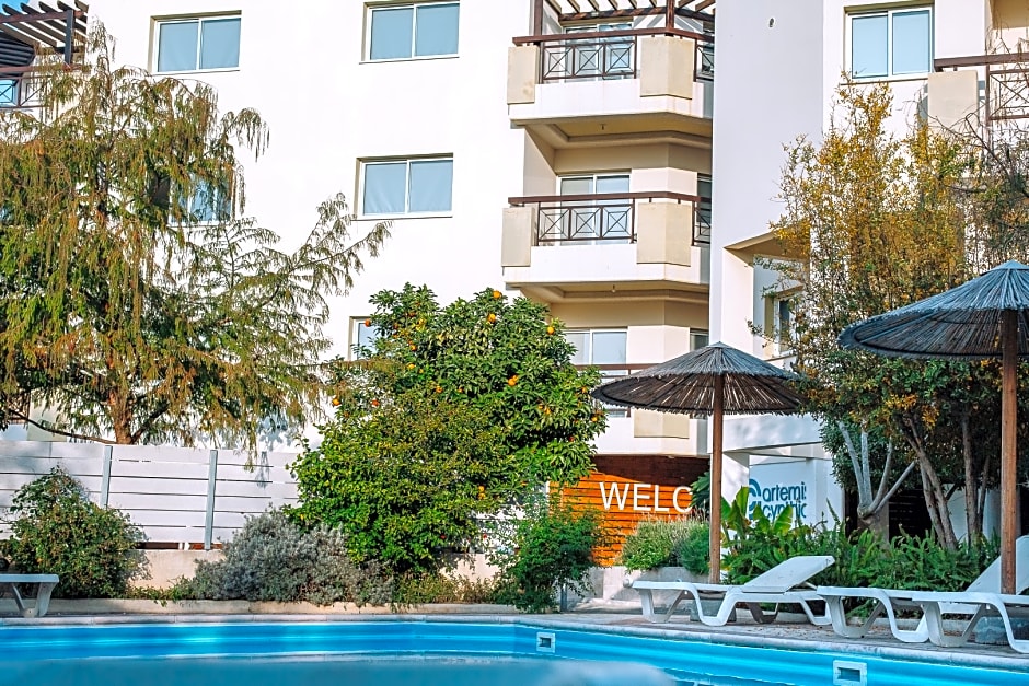 Artemis Cynthia Complex