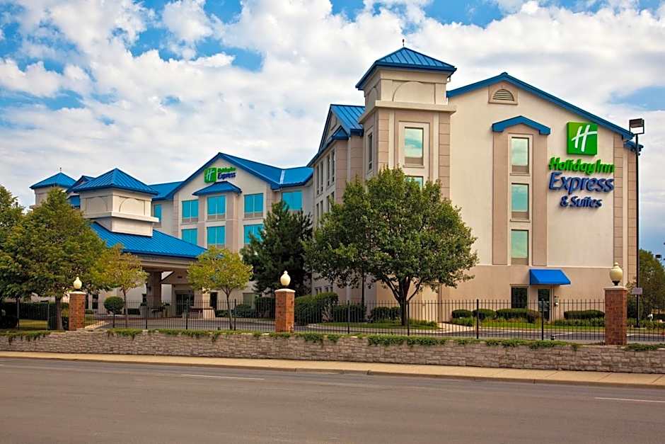 Holiday Inn Express & Suites Chicago-Midway Airport By IHG