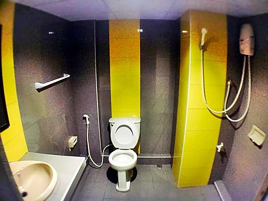 Pasawang Hotel (โรงแรมภาสว่าง)