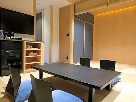 Japanese-Style Room-Executive Floor with Shower - Non-Smoking