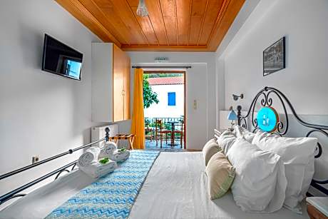 Double Room with Garden View (Ground floor)