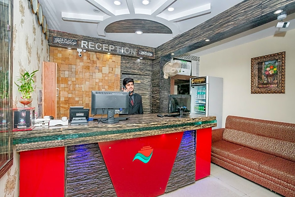 OYO 436 Emirates Suites