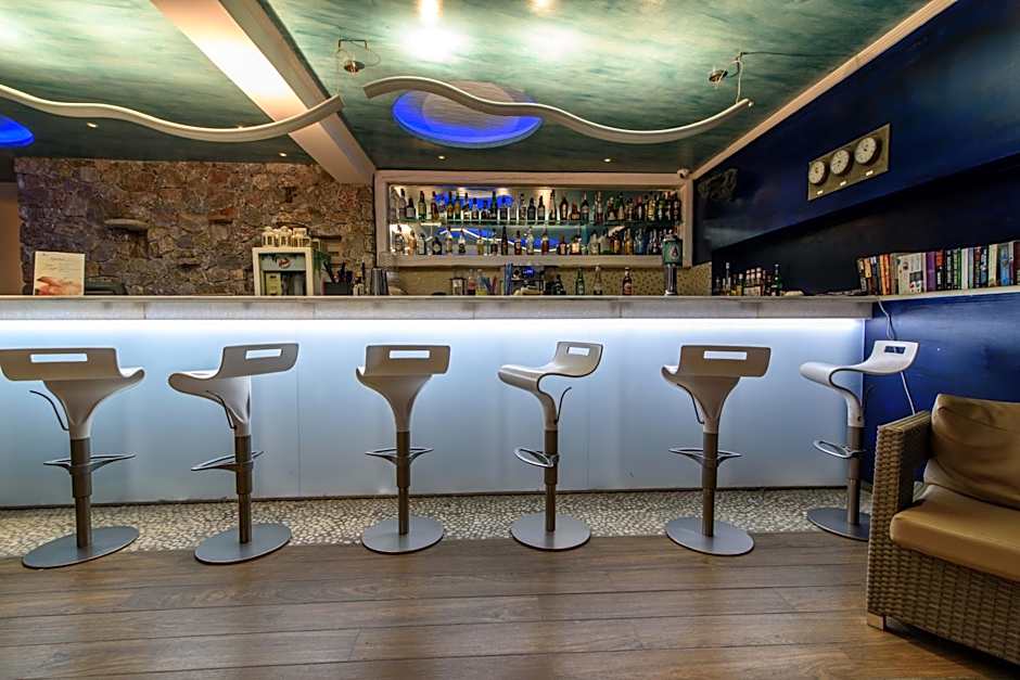 La Mer Deluxe Hotel & Spa