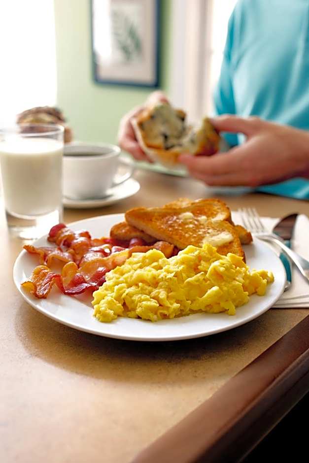 Country Inn and Suites by Radisson Seattle-Bothell WA
