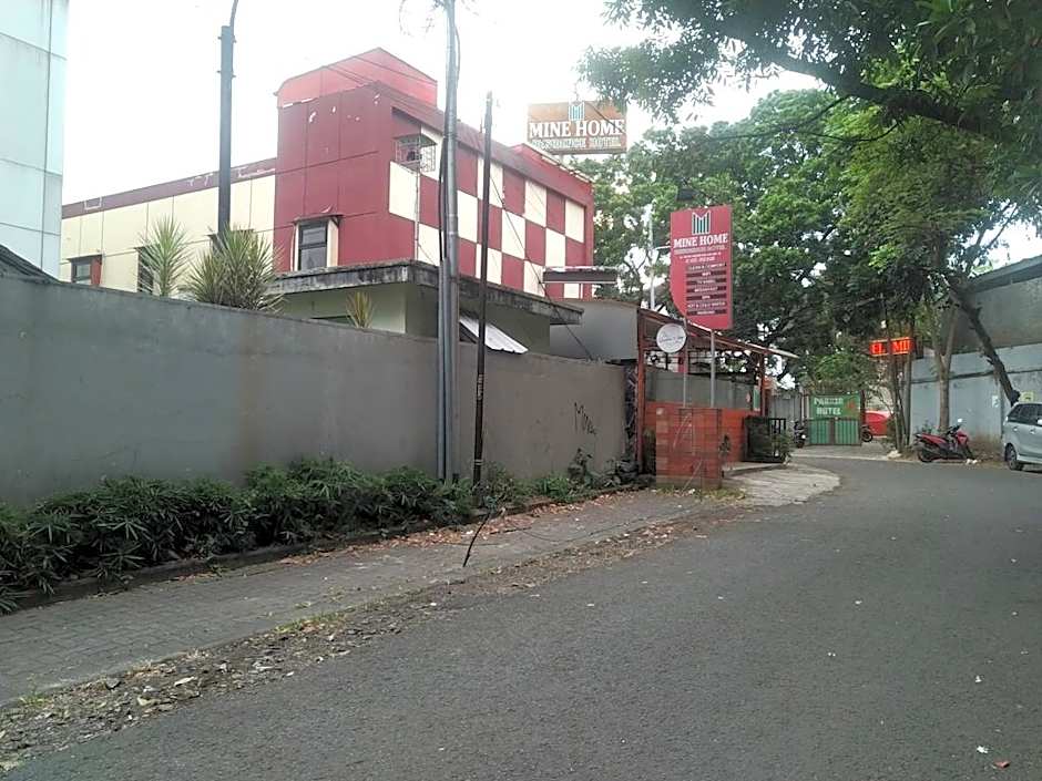 Mine Home Hotel Cihampelas