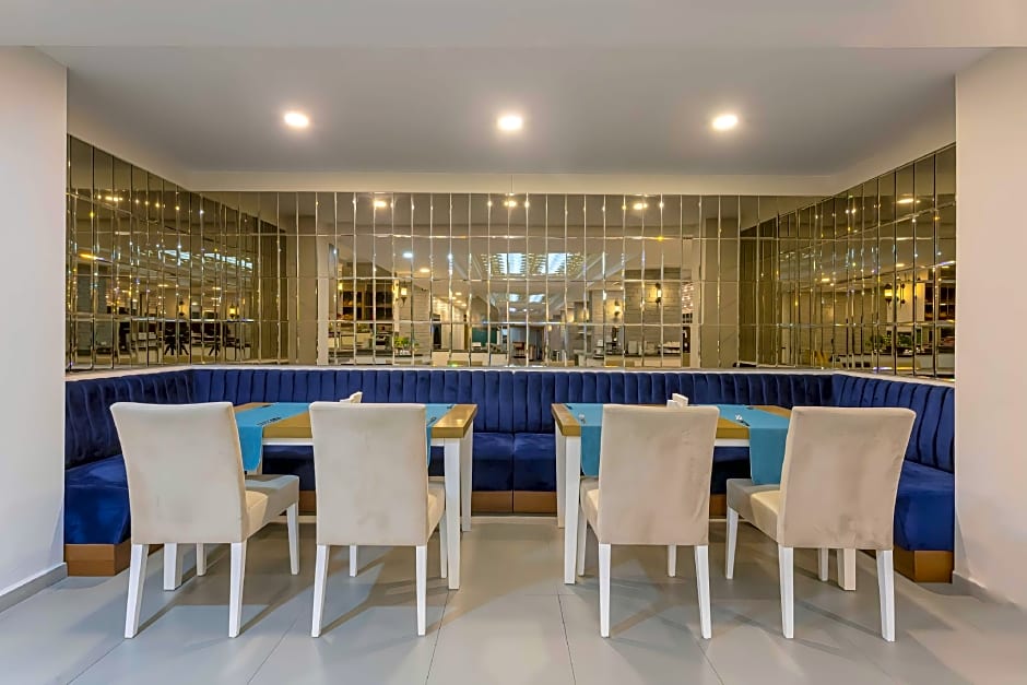 Best Western Plus Khan Hotel