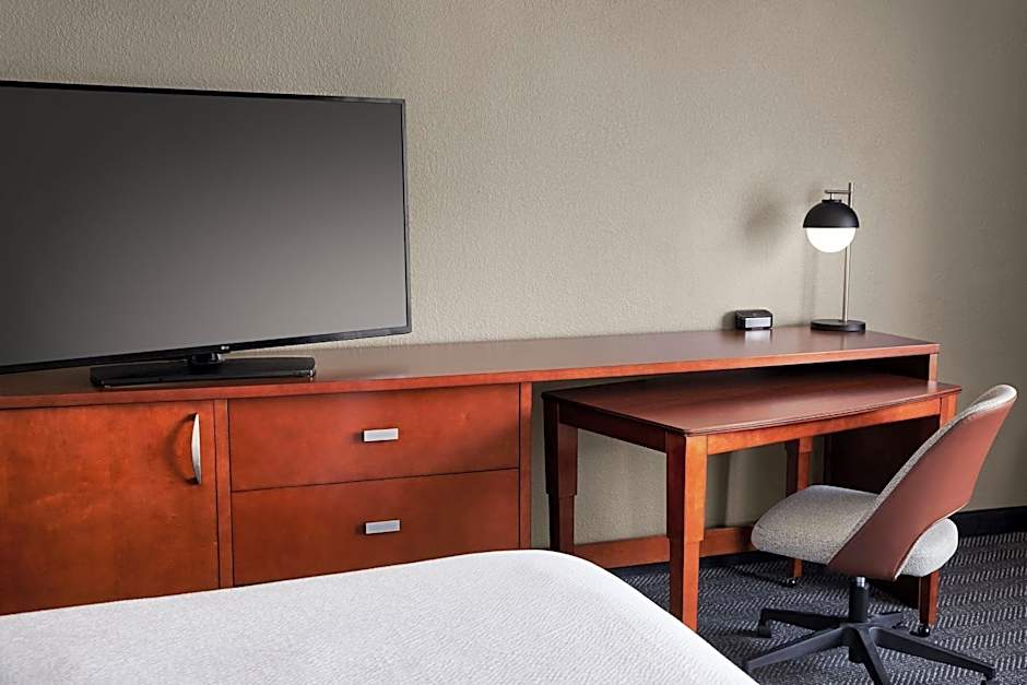 Courtyard by Marriott St Louis Downtown West